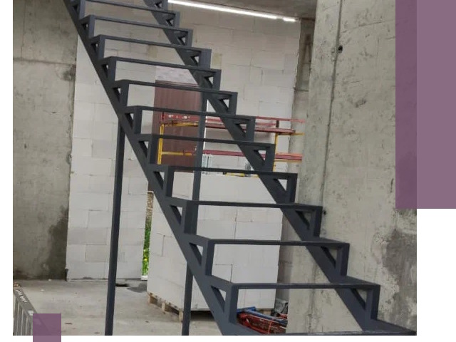 Демонтаж металлических лестниц в Гатчине быстро и безопасно