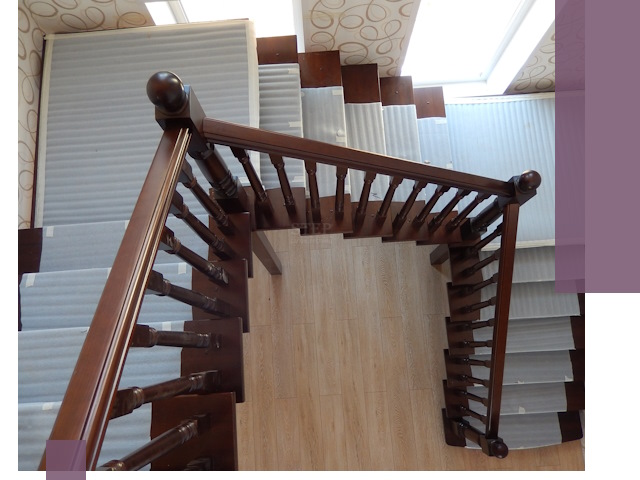 П-образные лестницы под ключ в Гатчине — изготовление и монтаж