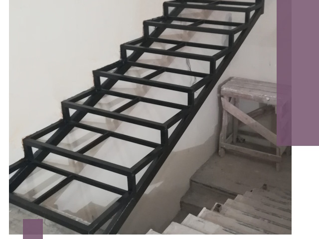 Демонтаж лестниц на металлокаркасе в Гатчине: быстрый вывоз и разбор