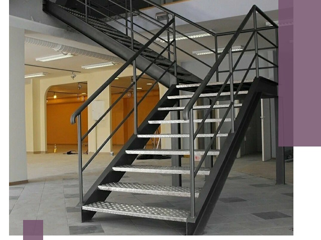 Лестницы для офиса в Гатчине: изготовление, монтаж, демонтаж