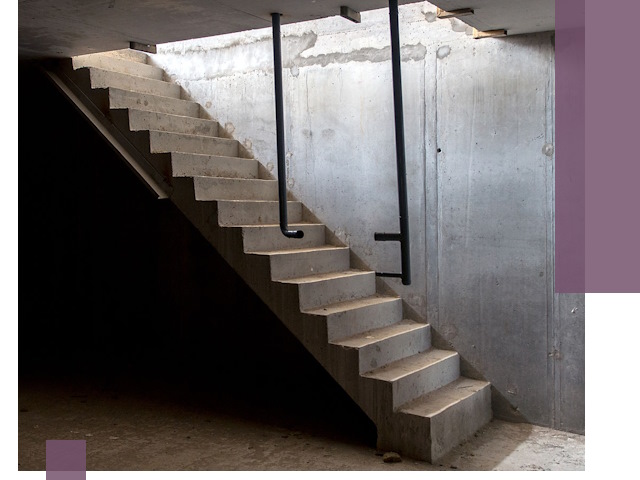 Изготовление и монтаж лестниц в подвале в Гатчине