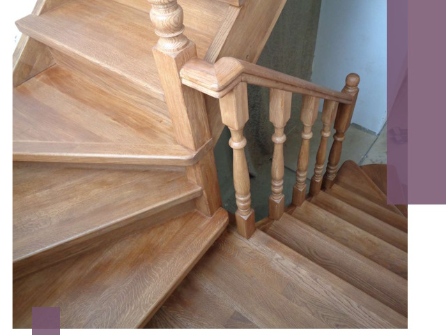 Дубовые лестницы под ключ в Гатчине: изготовление и монтаж