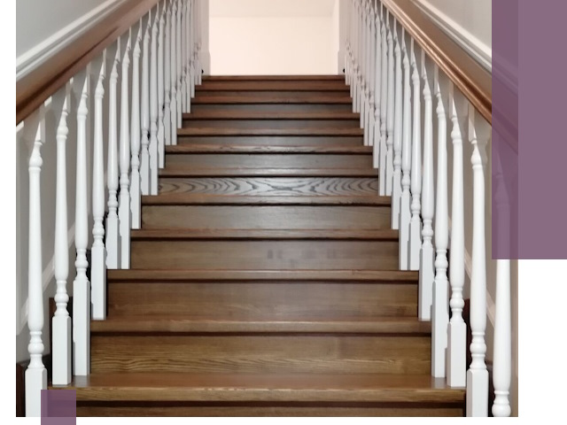 Лестницы из ясеня на заказ в Гатчине — изготовление и монтаж