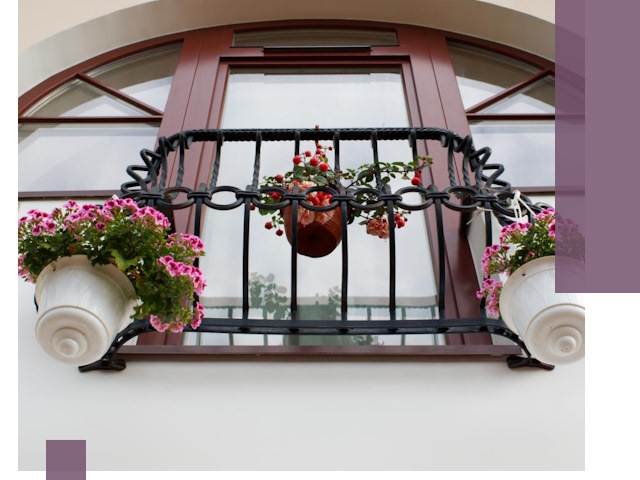 Изготовление и монтаж французских балконов в Гатчине