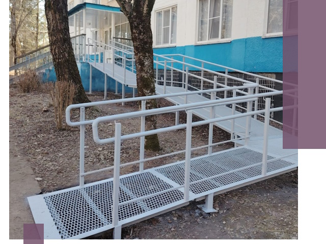 Пандусы под ключ в Гатчине: изготовление, монтаж и демонтаж