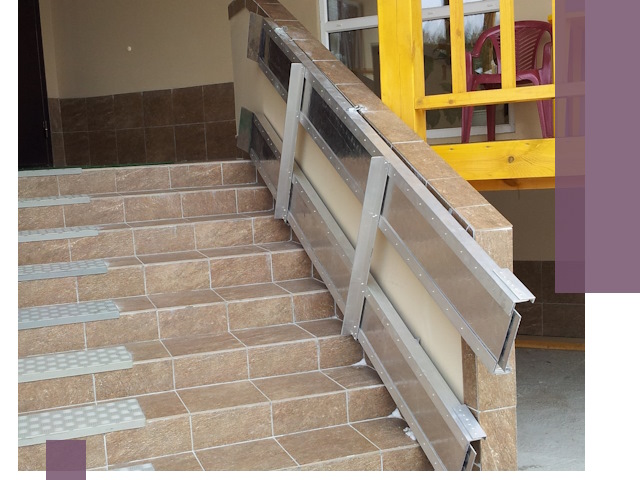 Откидные пандусы под ключ в Гатчине — монтаж и демонтаж