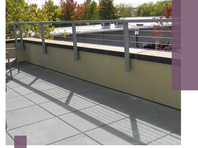 Металлические парапеты под ключ в Гатчине: монтаж и изготовление