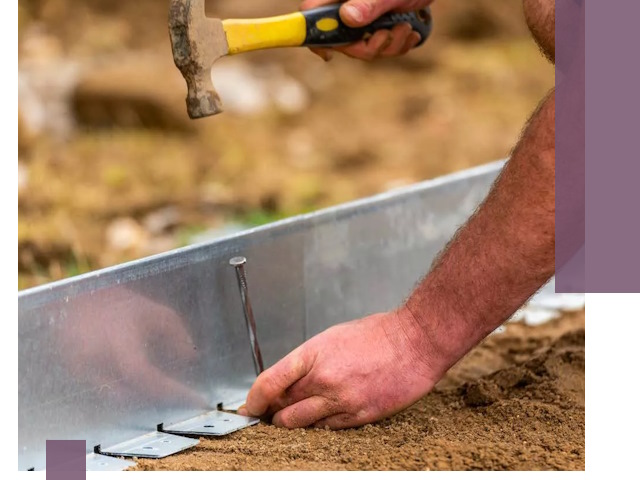 Монтаж металлических бордюров в Гатчине быстро и качественно