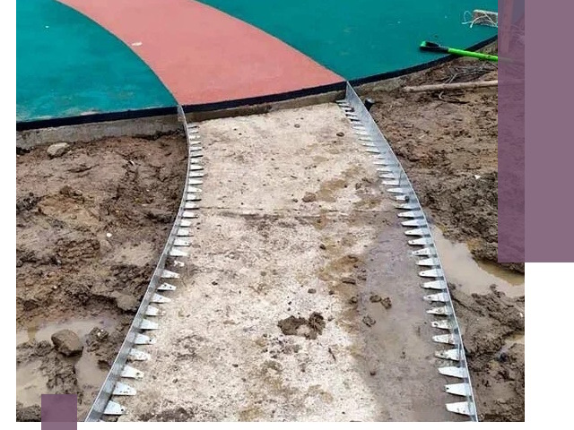 Металлические бордюры для дорожек в Гатчине — монтаж и изготовление