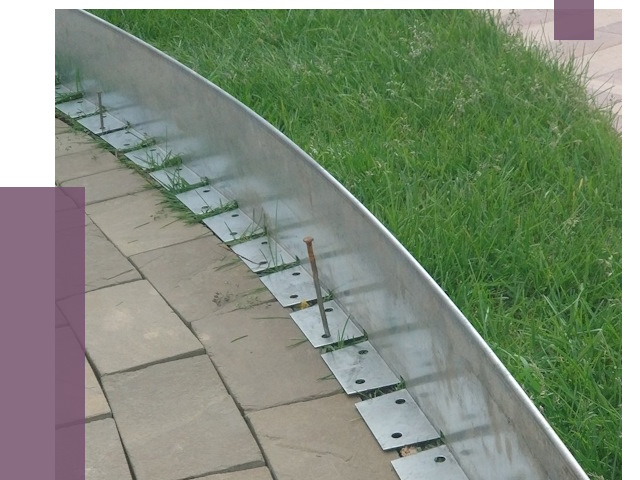 Металлические бордюры для тротуаров в Гатчине от 8735 руб.