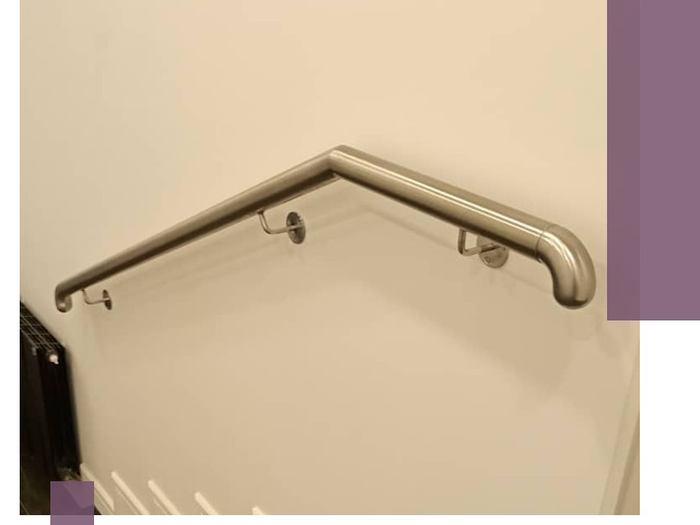 Изготовление пристенных поручней в Гатчине под ключ за сроки